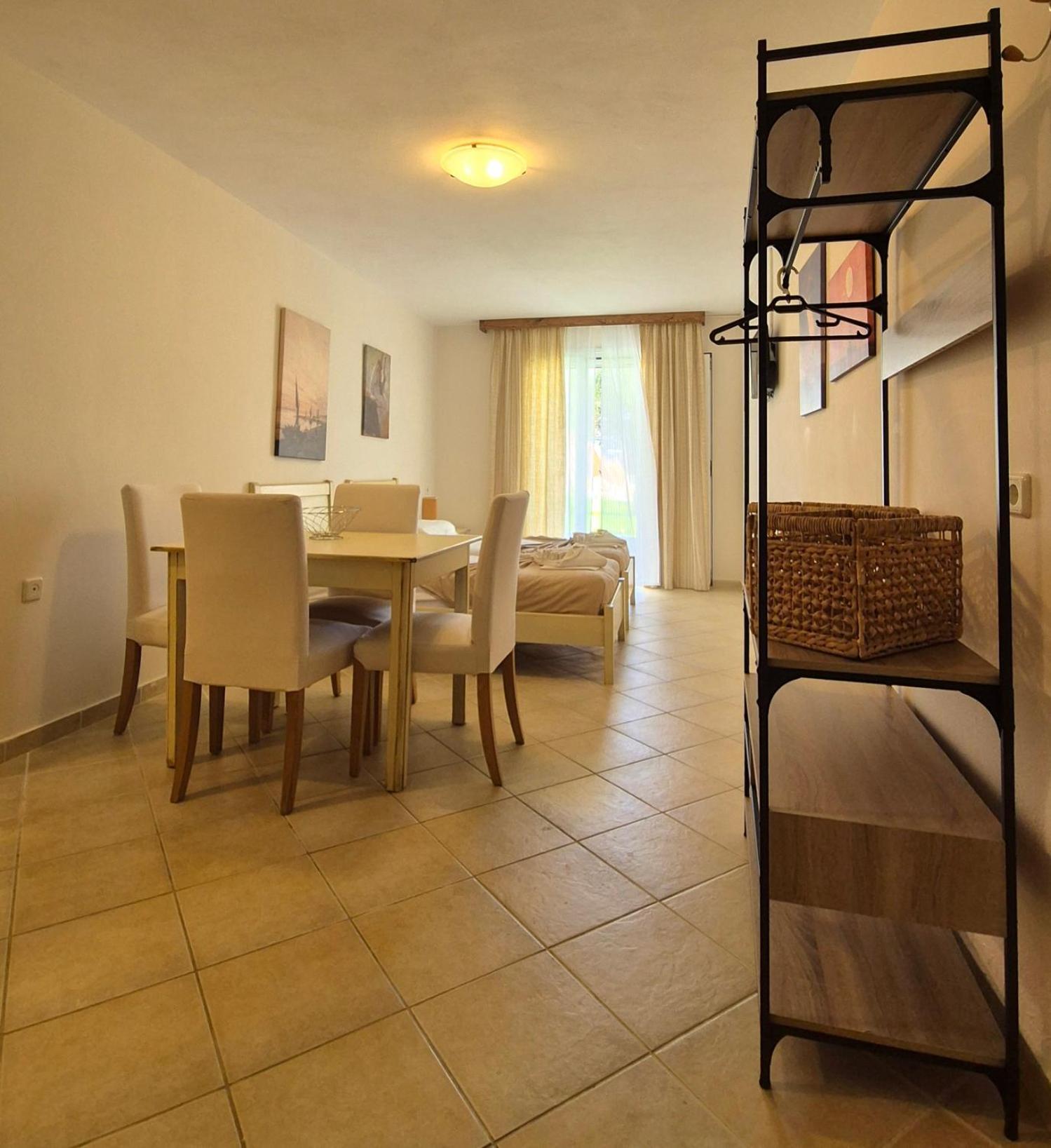 Vrachos Beach Hotel Bagian luar foto
