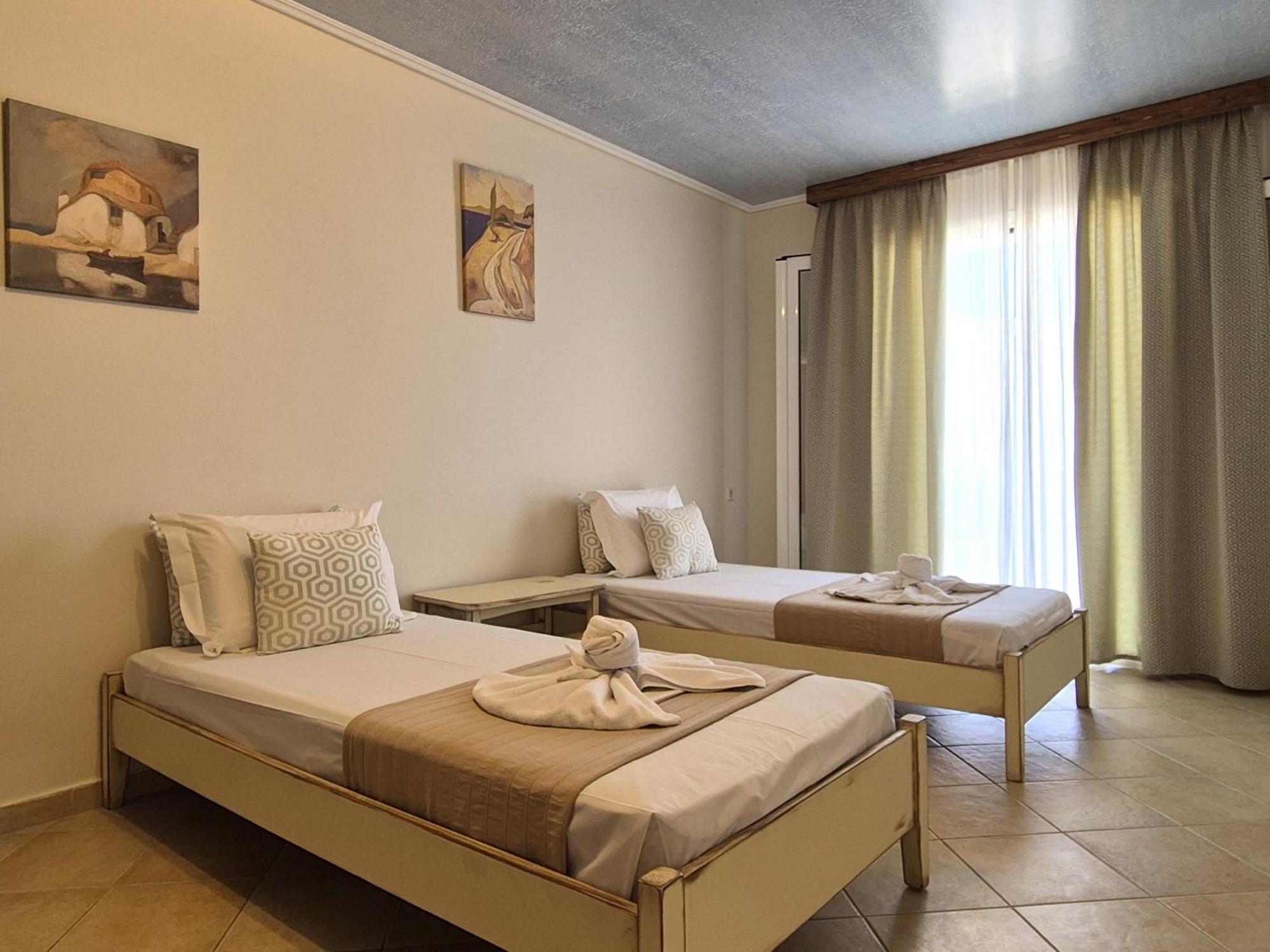 Vrachos Beach Hotel Bagian luar foto