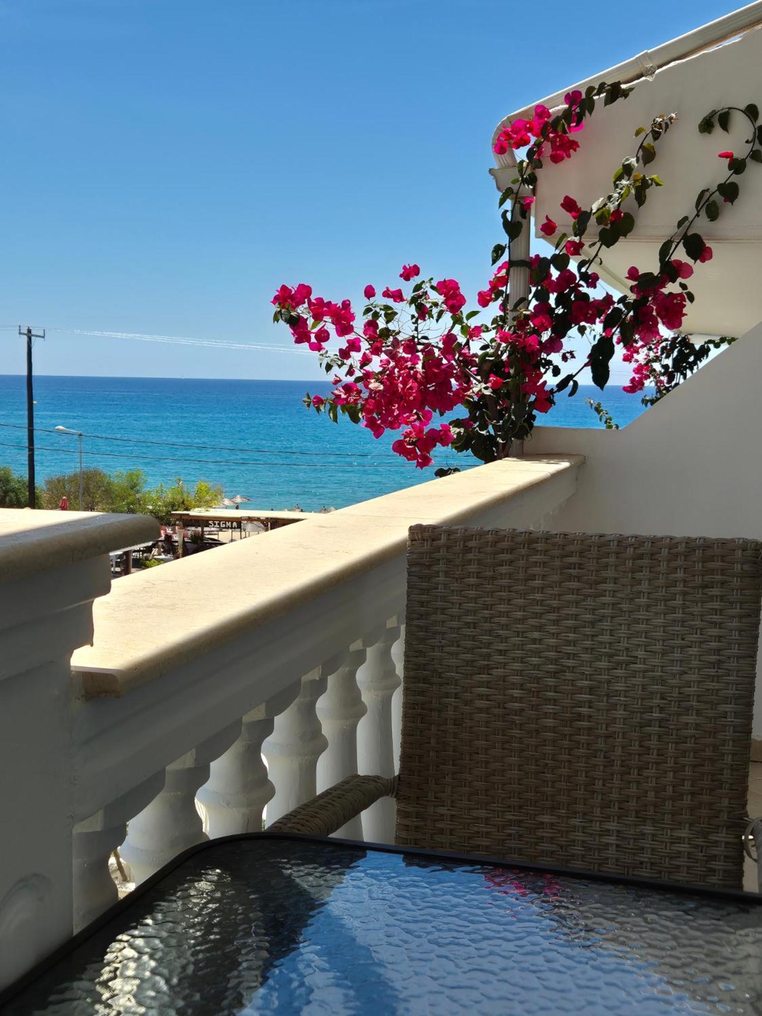 Vrachos Beach Hotel Bagian luar foto